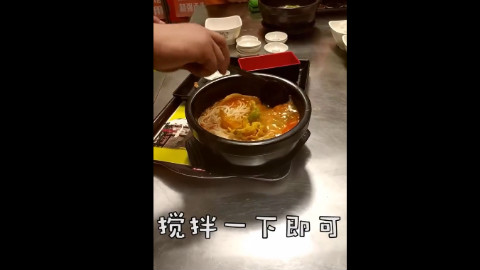 米线这样做出来超好吃,一顿可以吃下2大份!